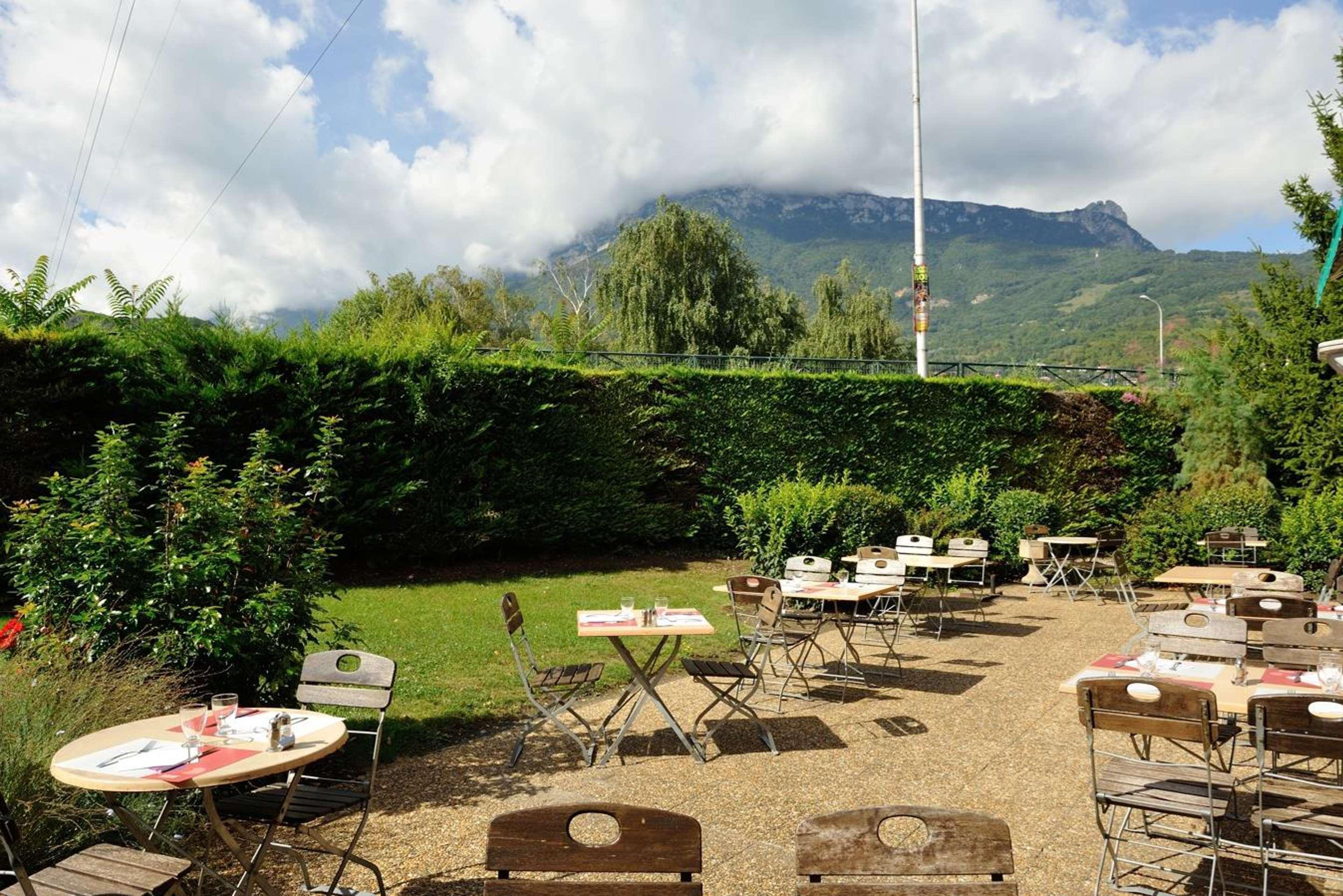 Hotel Campanile Grenoble Sud - Seyssinet Exterior foto