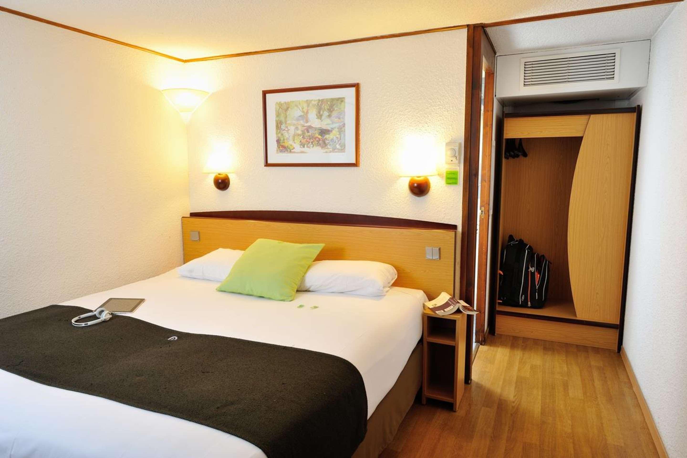 Hotel Campanile Grenoble Sud - Seyssinet Exterior foto