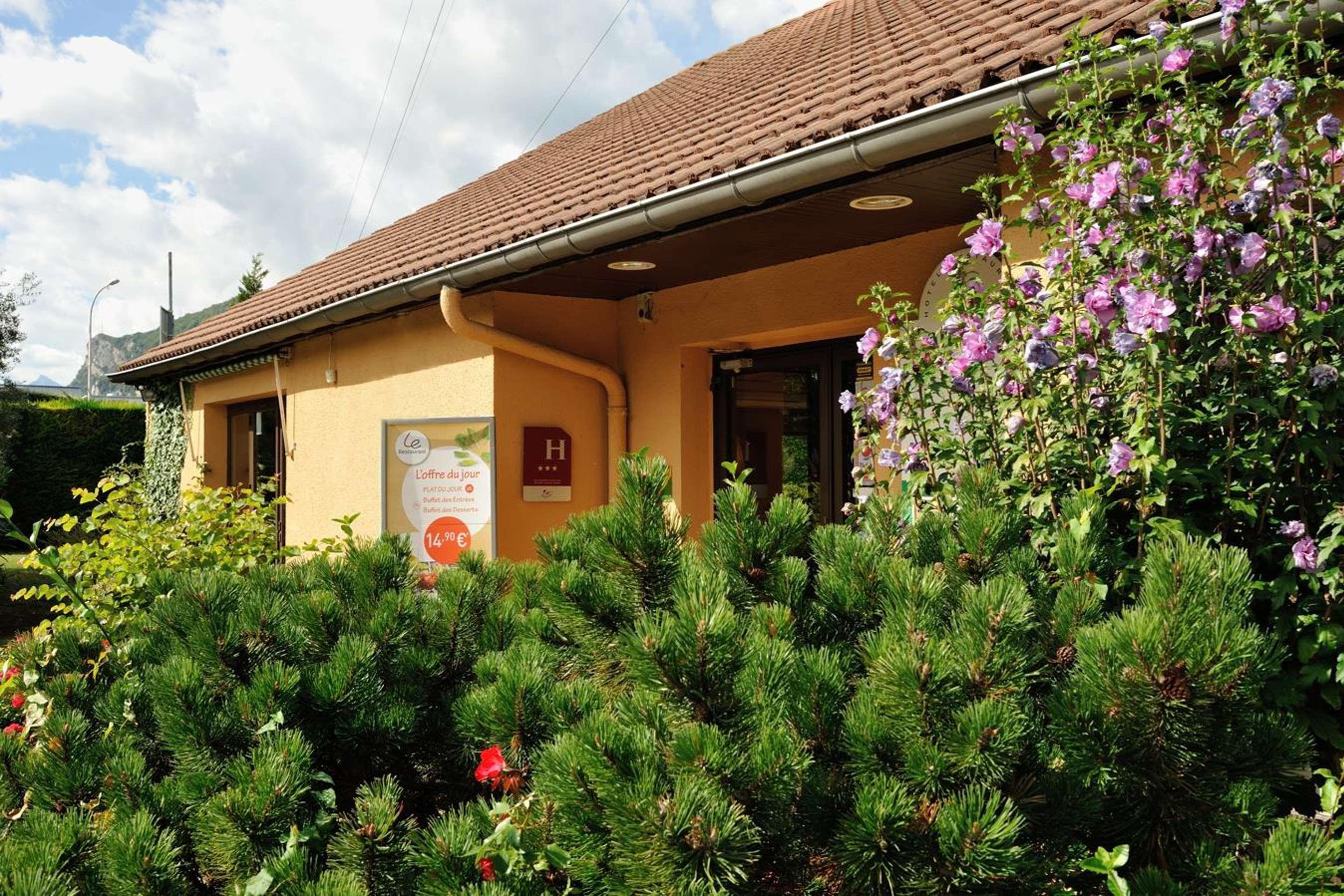 Hotel Campanile Grenoble Sud - Seyssinet Exterior foto