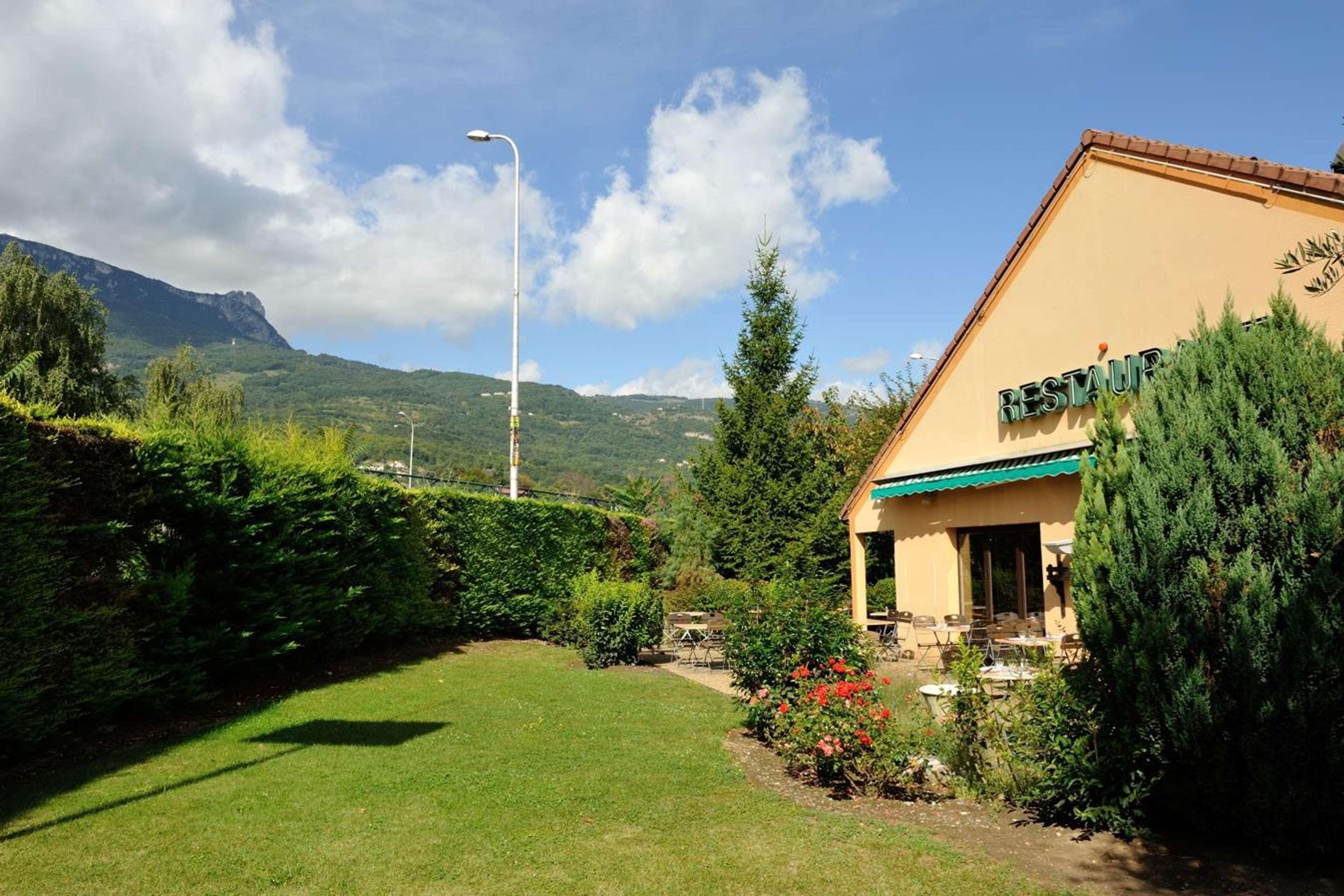 Hotel Campanile Grenoble Sud - Seyssinet Exterior foto